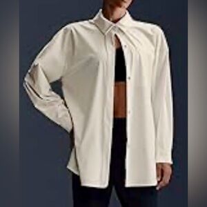 New Nike Women’s Medium 24.7 PerfectStretch Dri-FIT Oversized Shirt MSRP $130